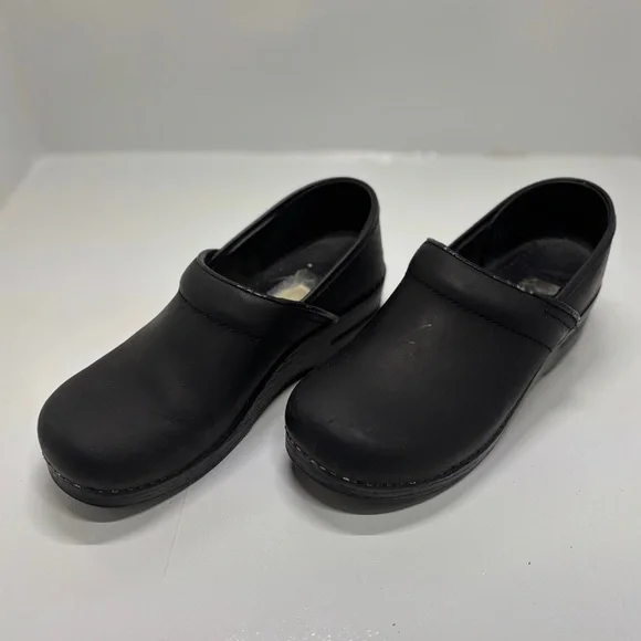 Dansko Professional Black Leather Clogs Women EU 40 US 9.5–10 Nursing Chef Shoes - Picture 2 of 11